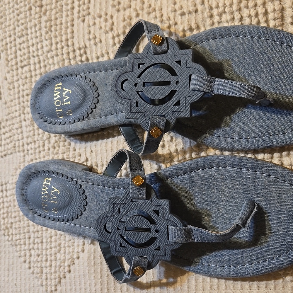 Crown & Ivy sandals